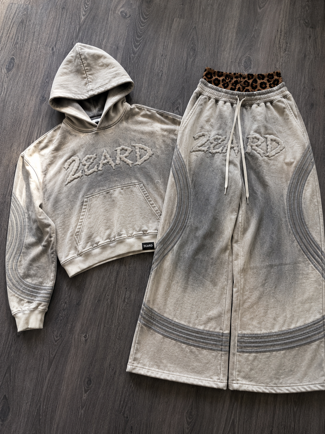 Conjunto de Buzo 2CARD™ BUILT 4 THE STREETS